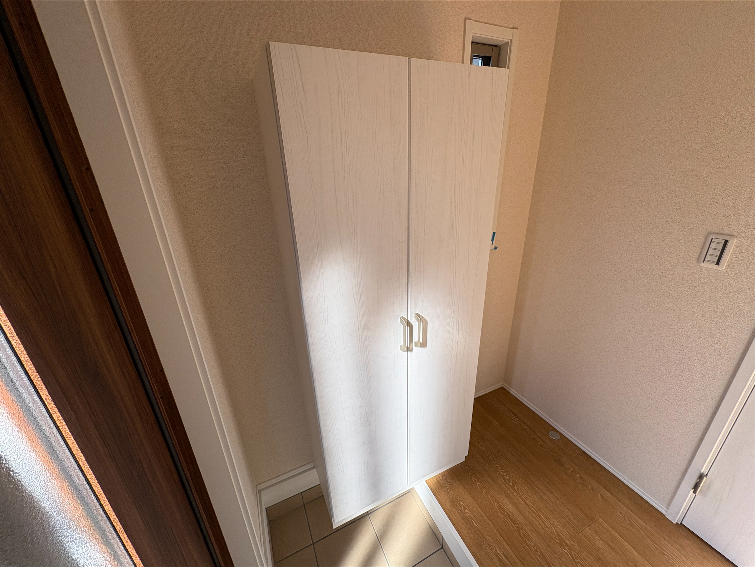 家族みんなの靴が収納できる大型のシューズボックス