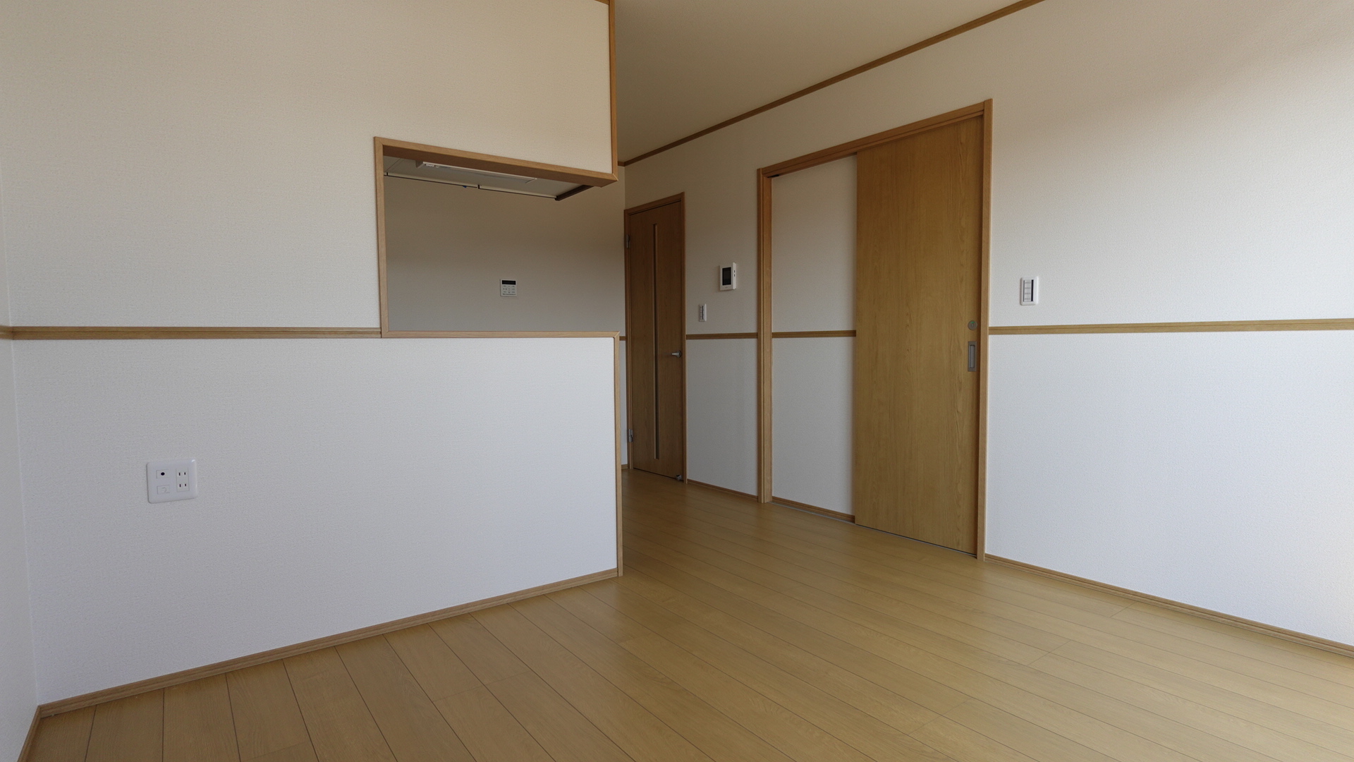 LDKの広さは10.2帖
