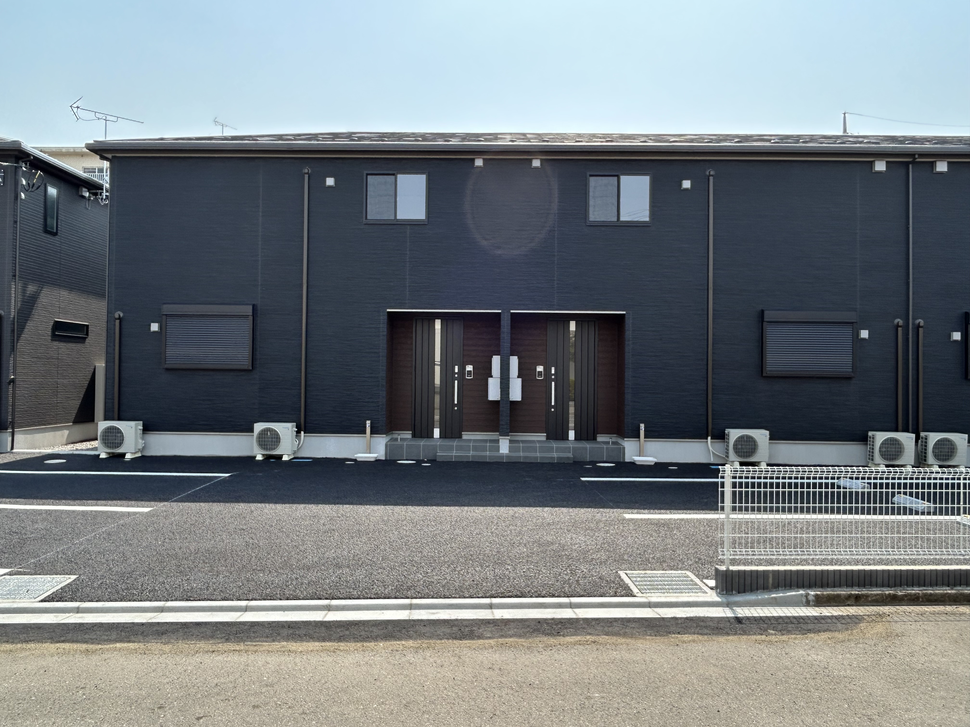 メゾネットタイプの賃貸住宅「Wisteria(ウィステリア)A・B」の外観②