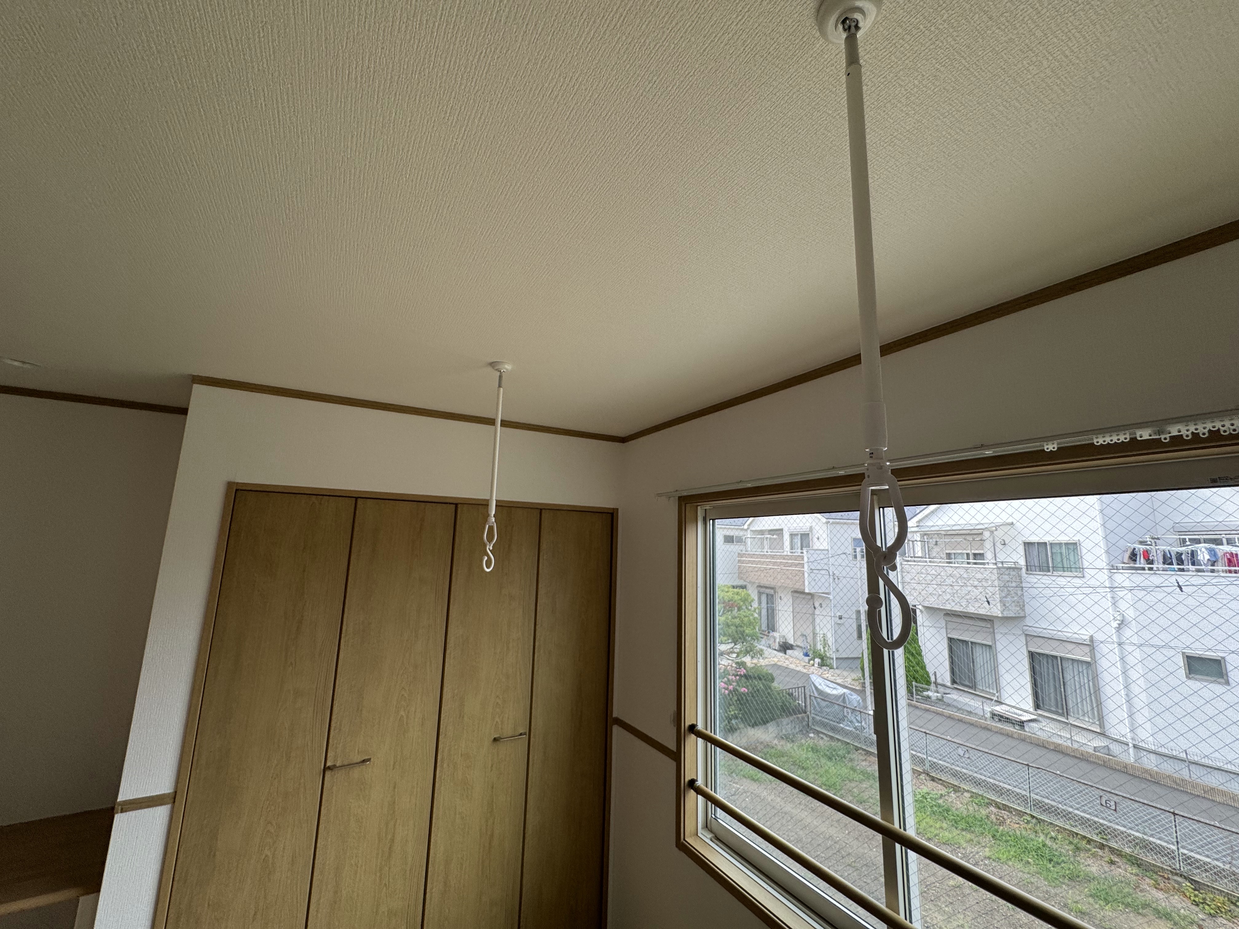 花粉の季節にも大活躍の室内物干し
