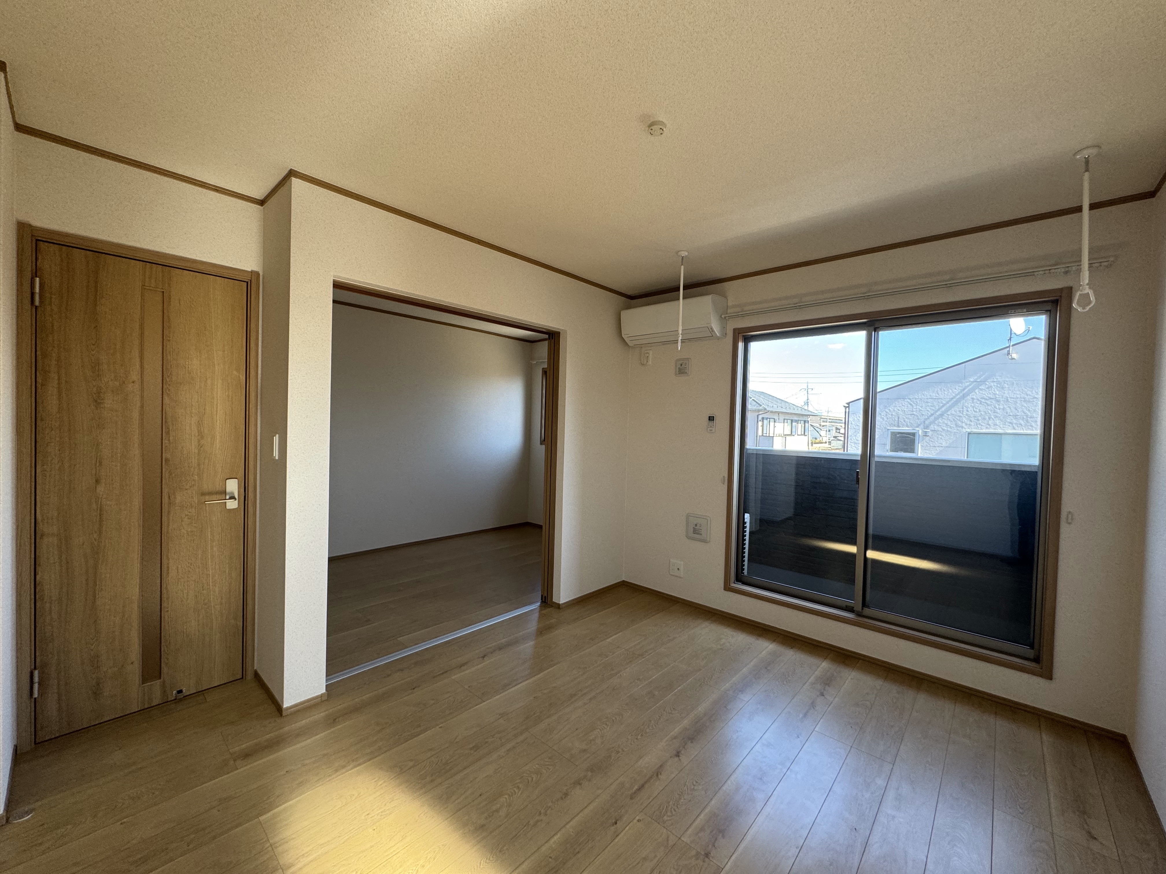 洋室とLDKは続き間なので広々とお使いいただけます