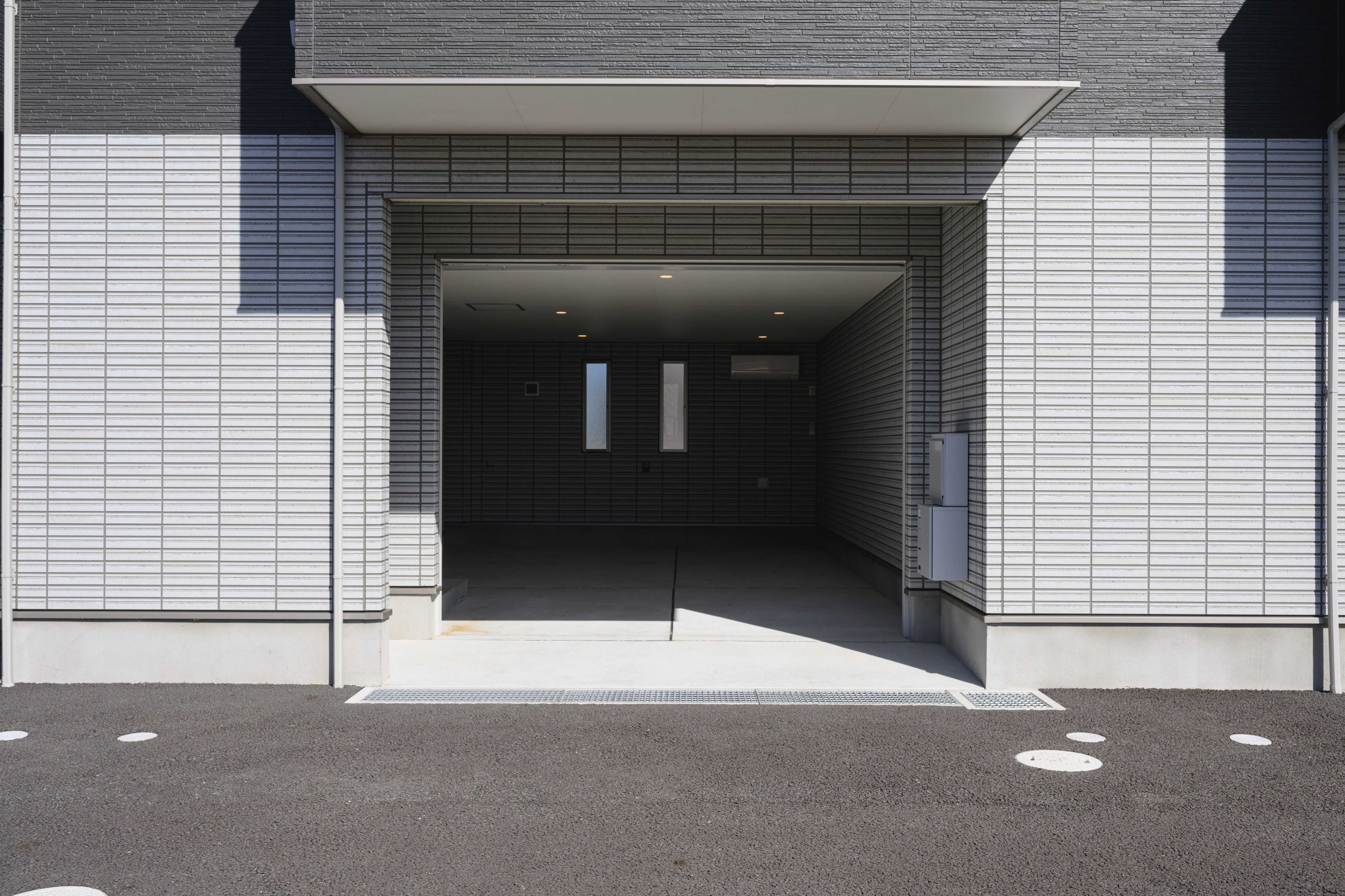愛車がこのガレージに納まる姿を想像してみてください